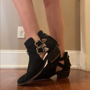 Steve Madden black booties with buckle